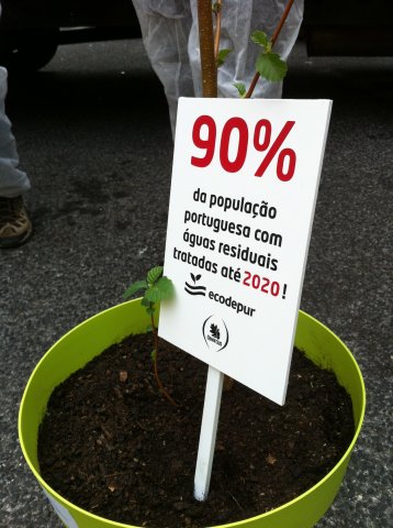 2014, Março - Quercus e Ecodepur \'oferecem\' ETAR compacta ao Ministro do Ambiente, lançando campanha junto de autarquias