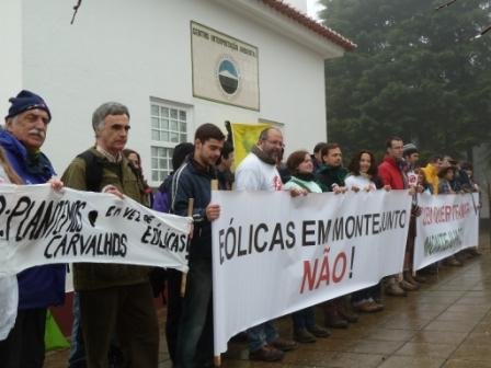 2012, Janeiro - Quercus junta-se a várias ONGs de ambiente num protesto contra Parque Eólico na Serra de Montejunto