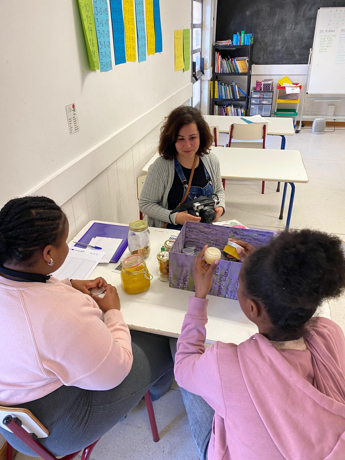 Projeto Educar para Cuidar: Workshop sobre Cosmética Natural